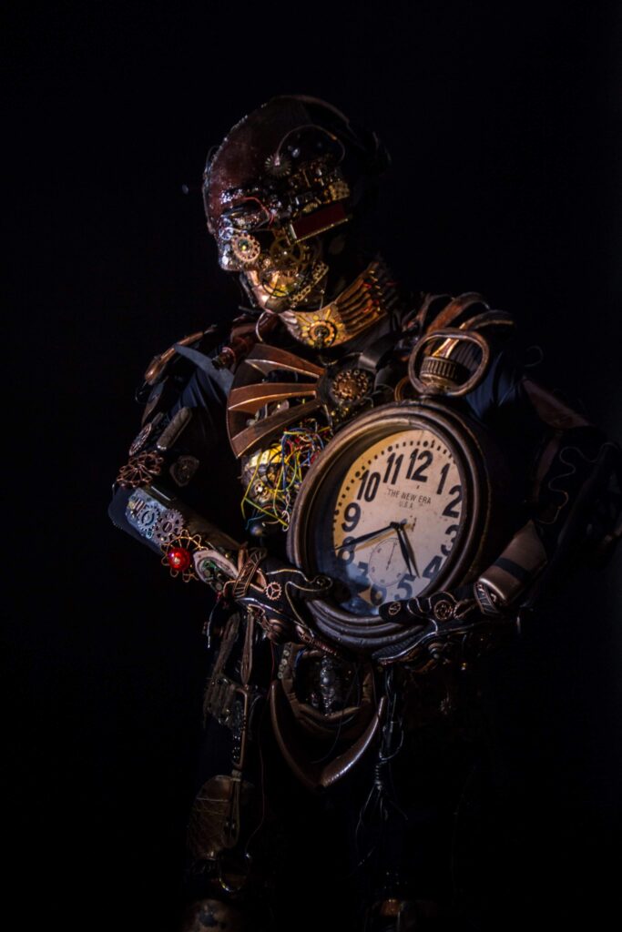 Metamrefire - a robot holds the secrets of time. copyright @miigaafiredance @metamorefire Photo by Zamal